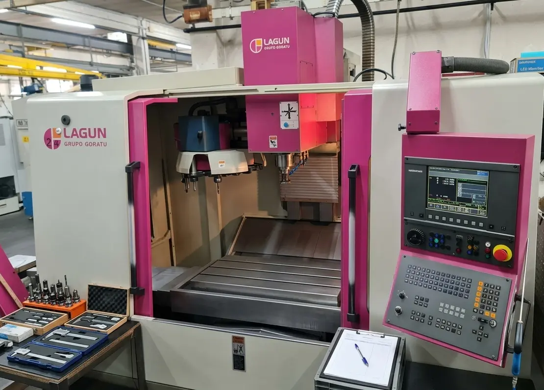 Fresadora CNC Lagun GVC 750 en Talleres Gamuar, fresado vertical en Vitoria-Gasteiz