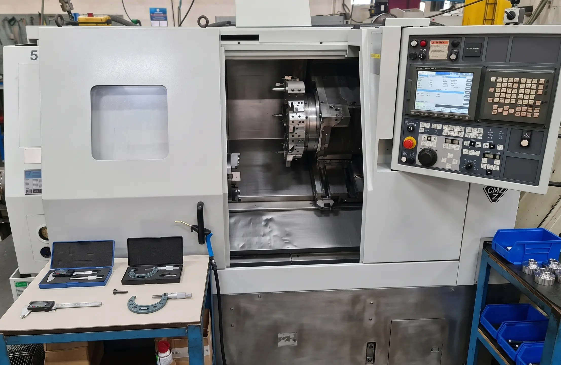 Torno CMZ TL20 en Talleres Gamuar, máquina de torneado CNC en Vitoria-Gasteiz
